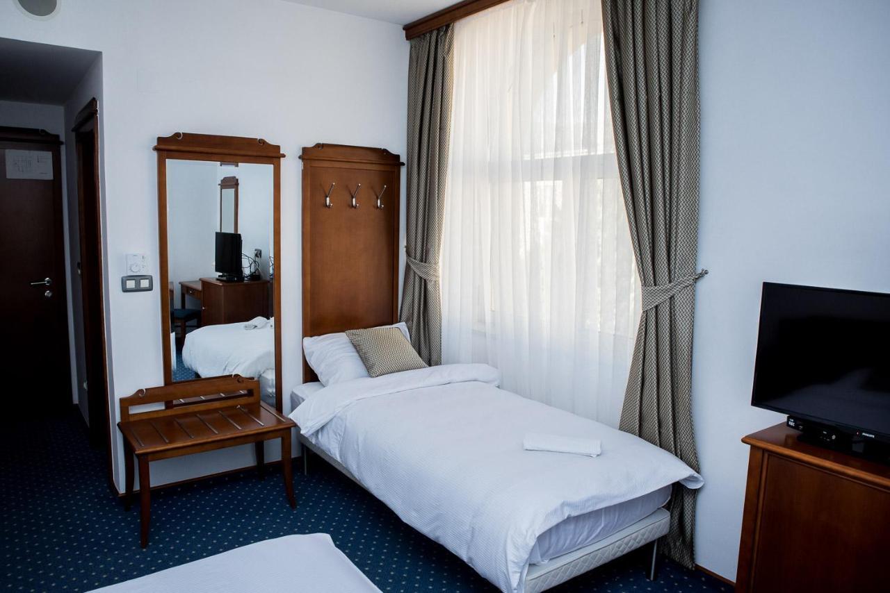 Hotel Hum Ljubuski Exterior photo